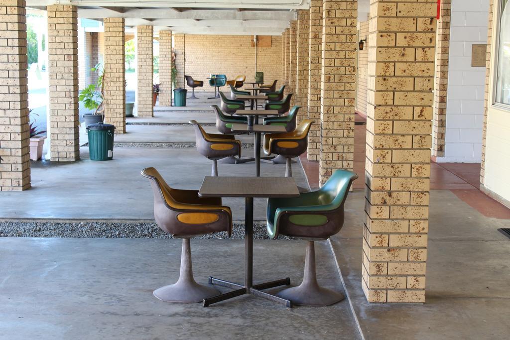 Sun Plaza Motel - Mackay Exterior photo